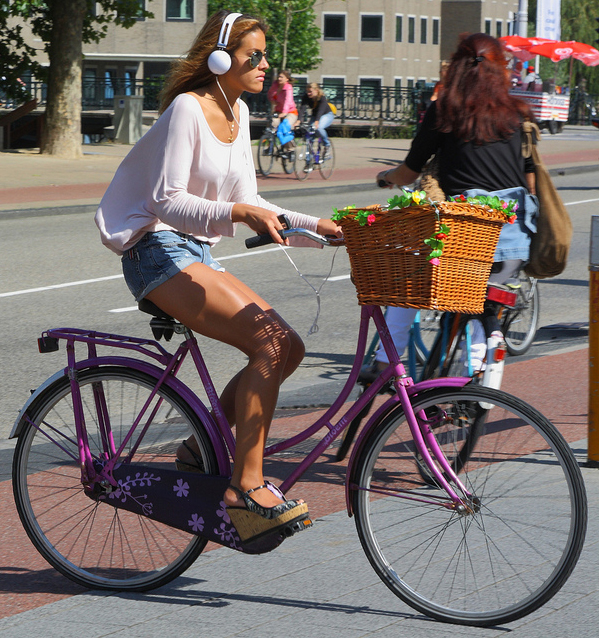 Enjoying the vibe (c/ commutebybike.com)