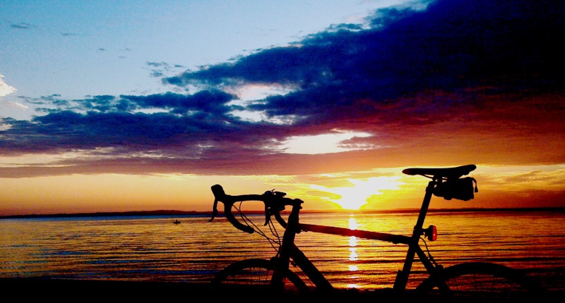 An inspiring way to start the day (c/ cyclingtips.com.au)