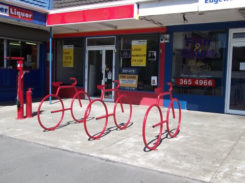 Not so handy - Nice bike-racks, but no tenants = reduced need for parking.