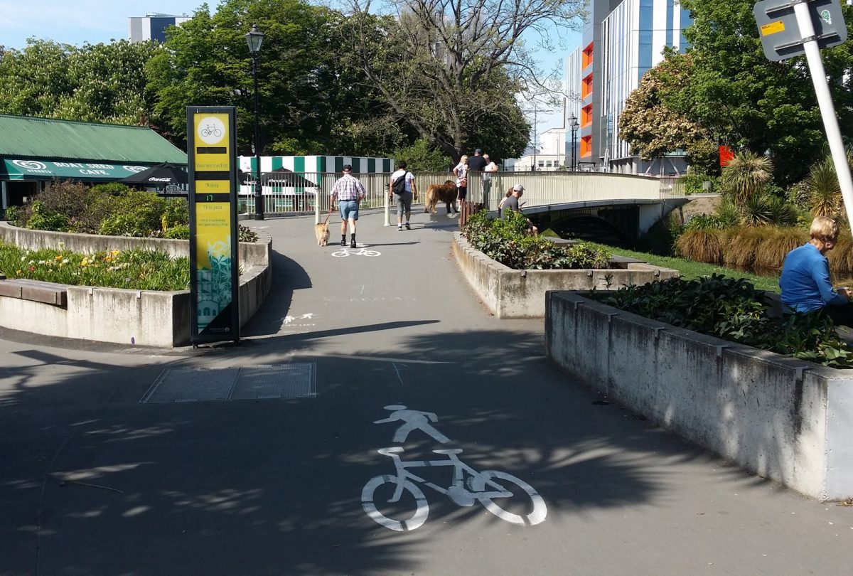 Heads Up: Antigua St Footbridge works