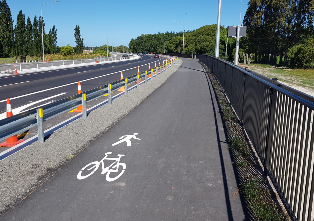 Photo of the Day: A cycleway fit for a Queen
