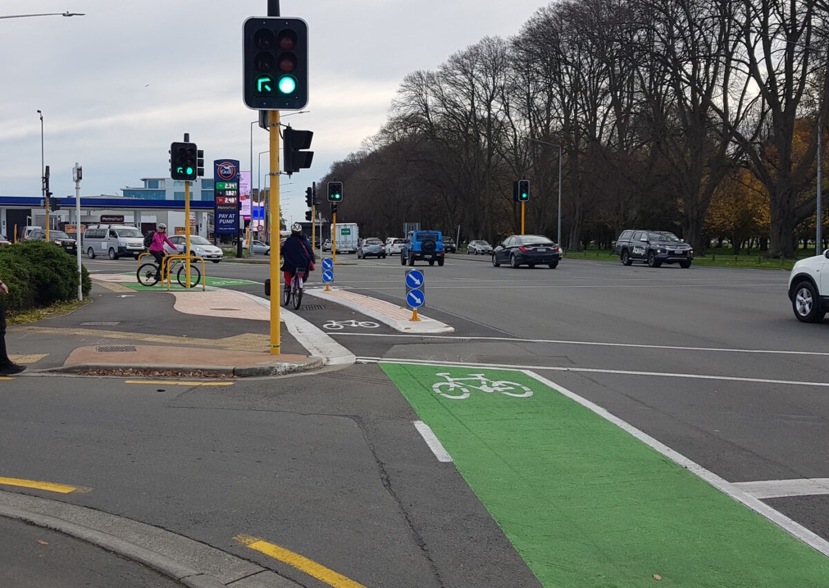 Photo of the Day – Protected Cycle Corners