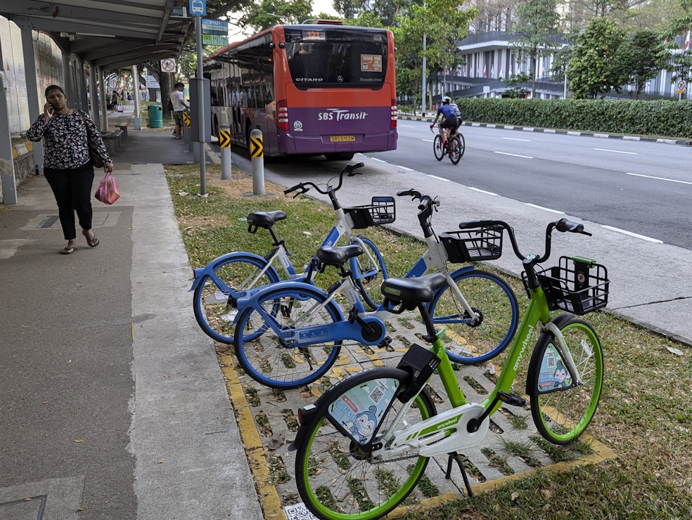 Cycling in Singapore: A study in contrasts