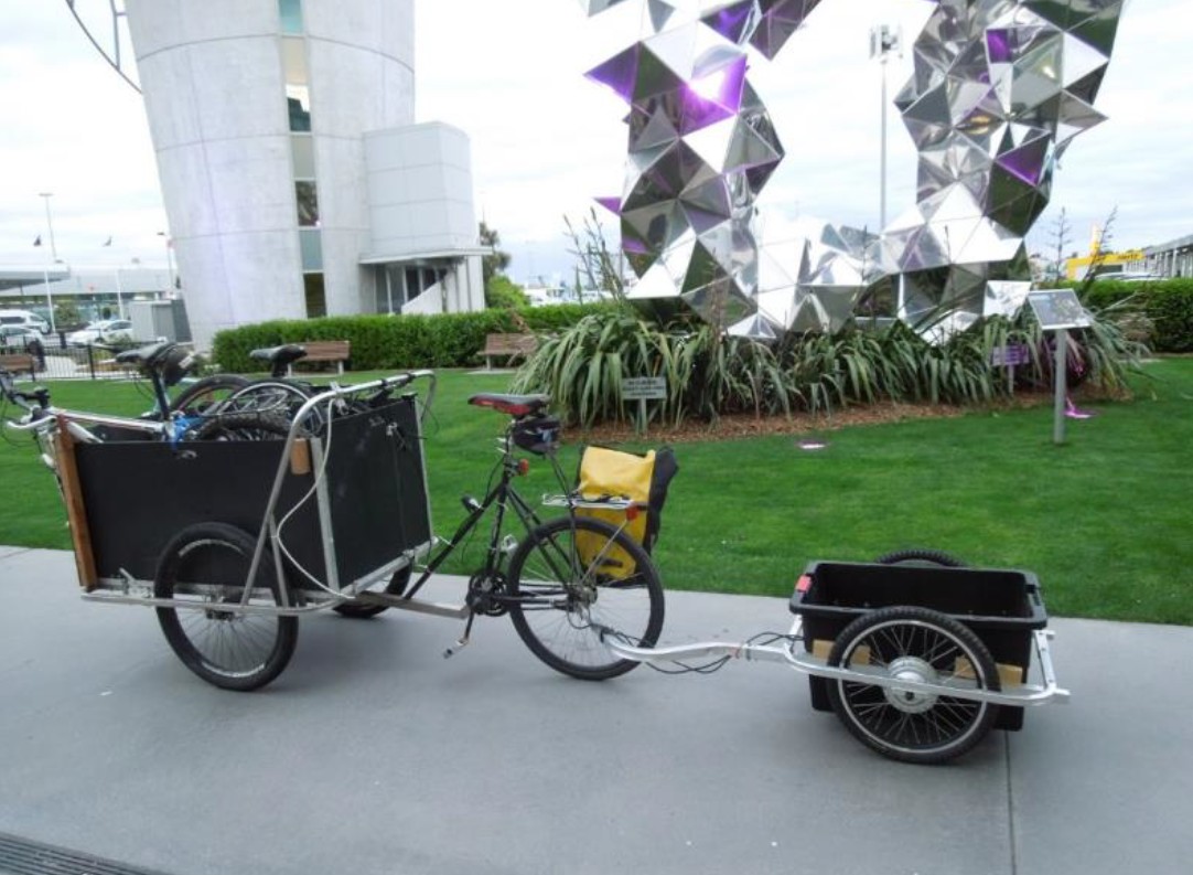 Electric Trailer Picks Up Dutch Ambassadors